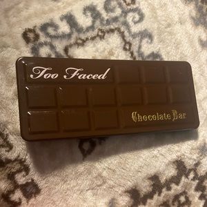 Too faced chocolate pallet